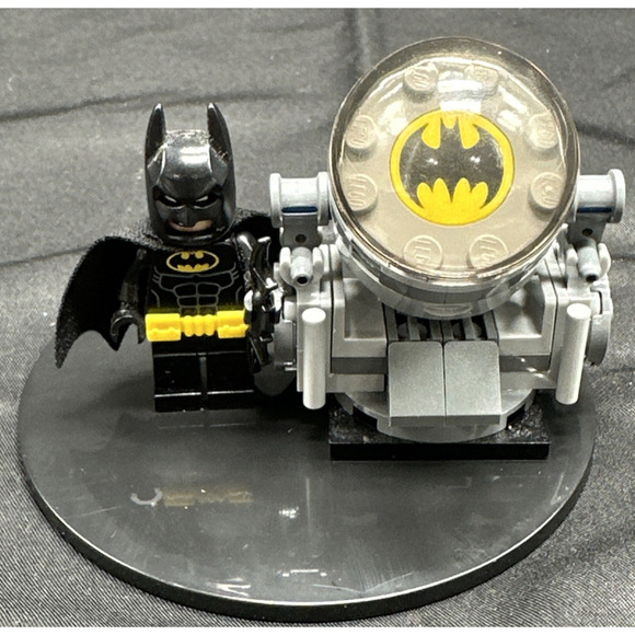 Lego Batman Movie Bat Signal 5004930 2017 Lego Store Promo. Loose/ Complete - Picture 1 of 6